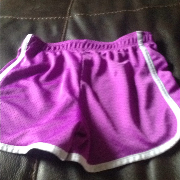 Shorts - Picture 3 of 5